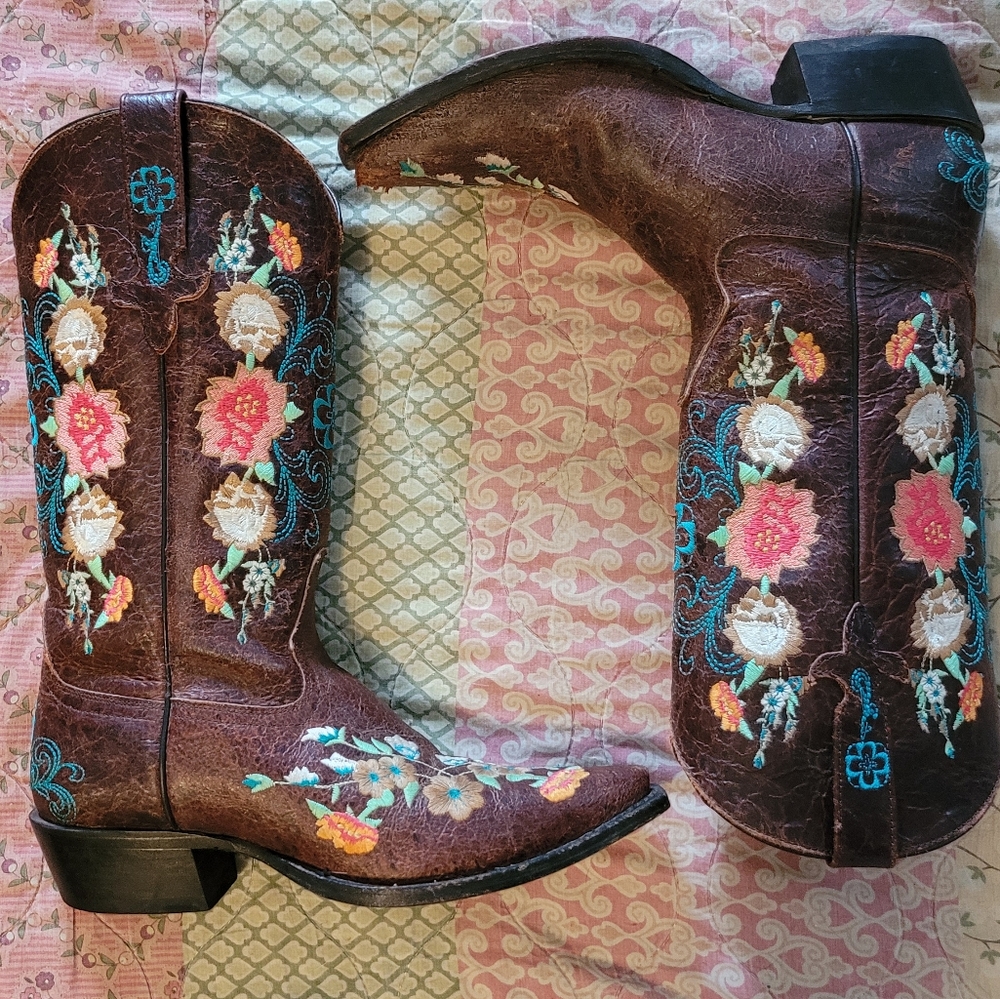 Macie Bean pointed toe boots